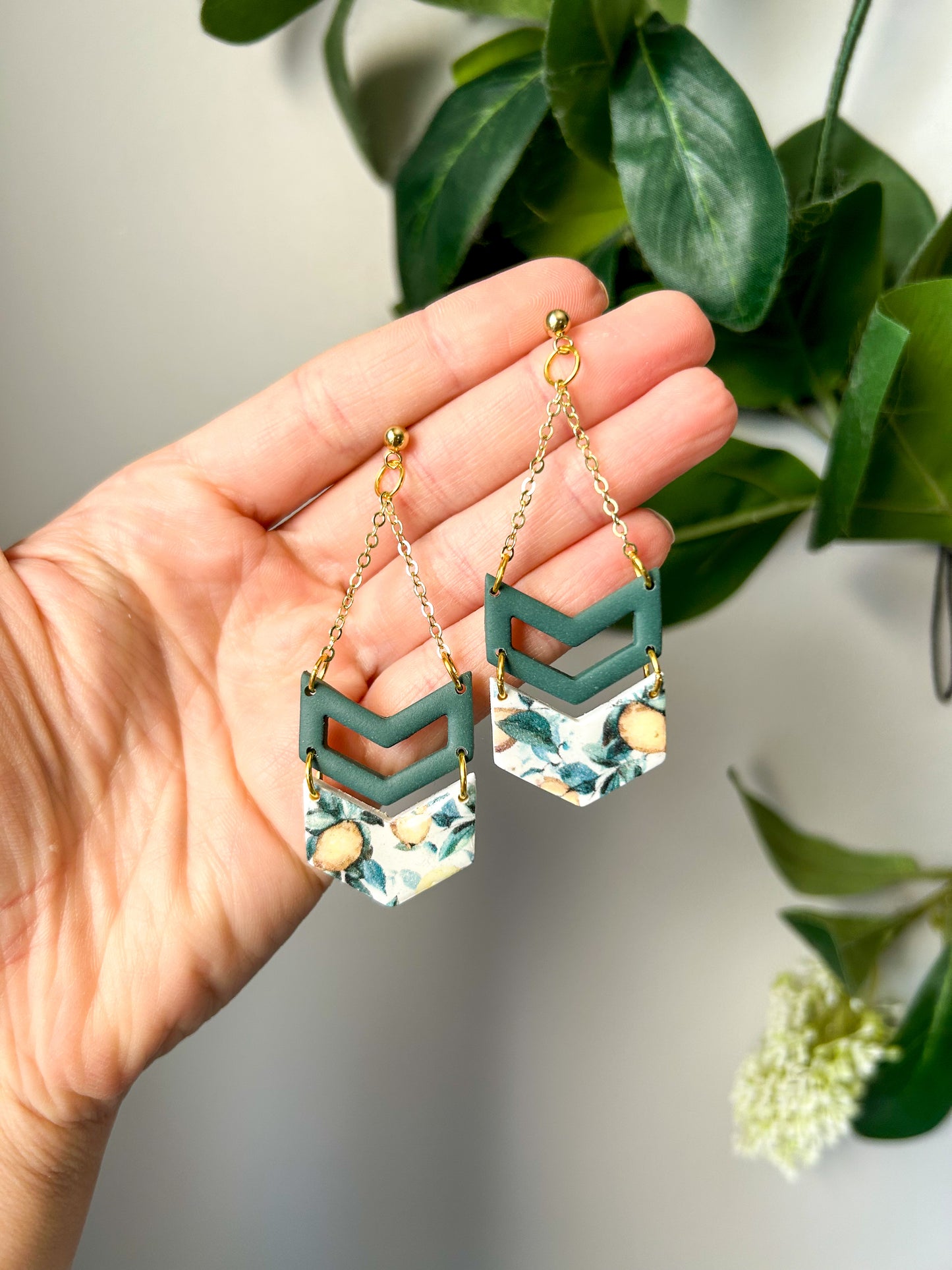 Double Arrow Dangles