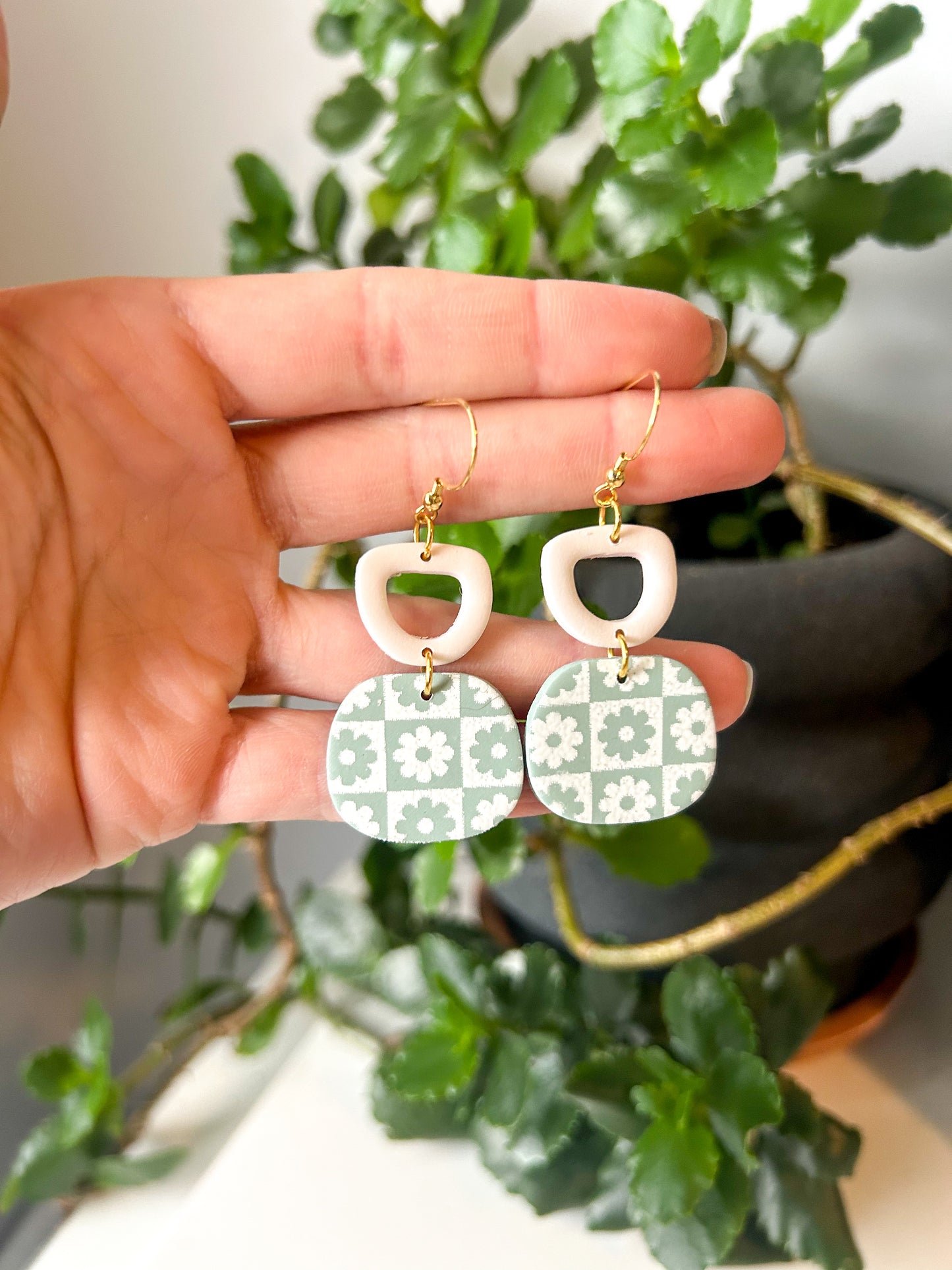 Green Retro Flower 70s Dangles