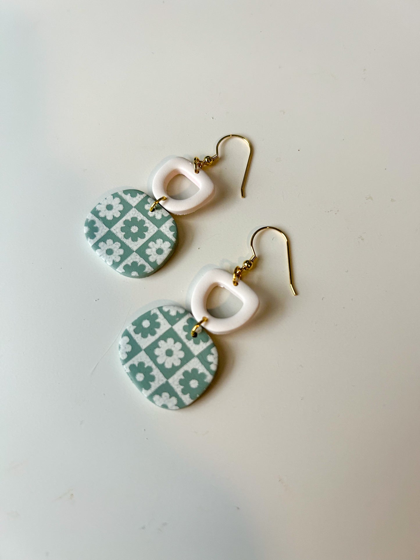 Green Retro Flower 70s Dangles