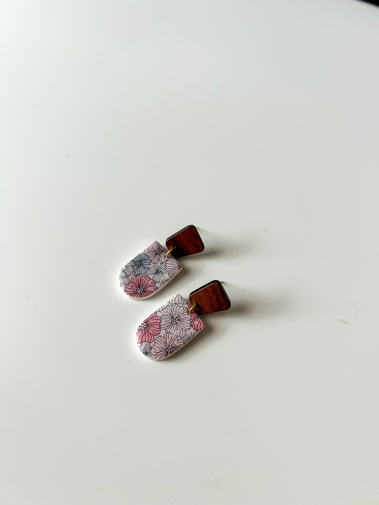 Scallop Flower Mini Drops