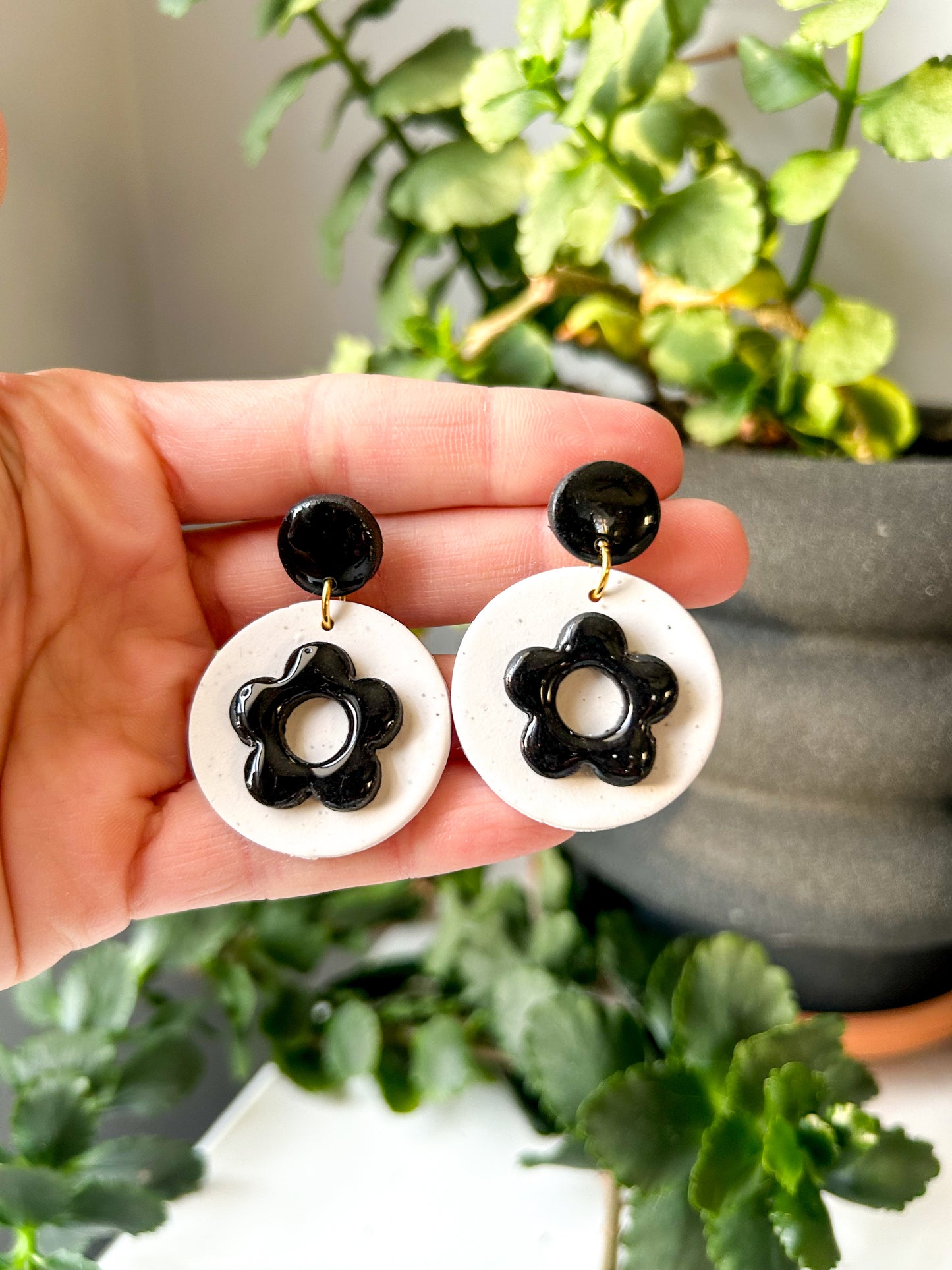 Flower Circle Pendant Dangles