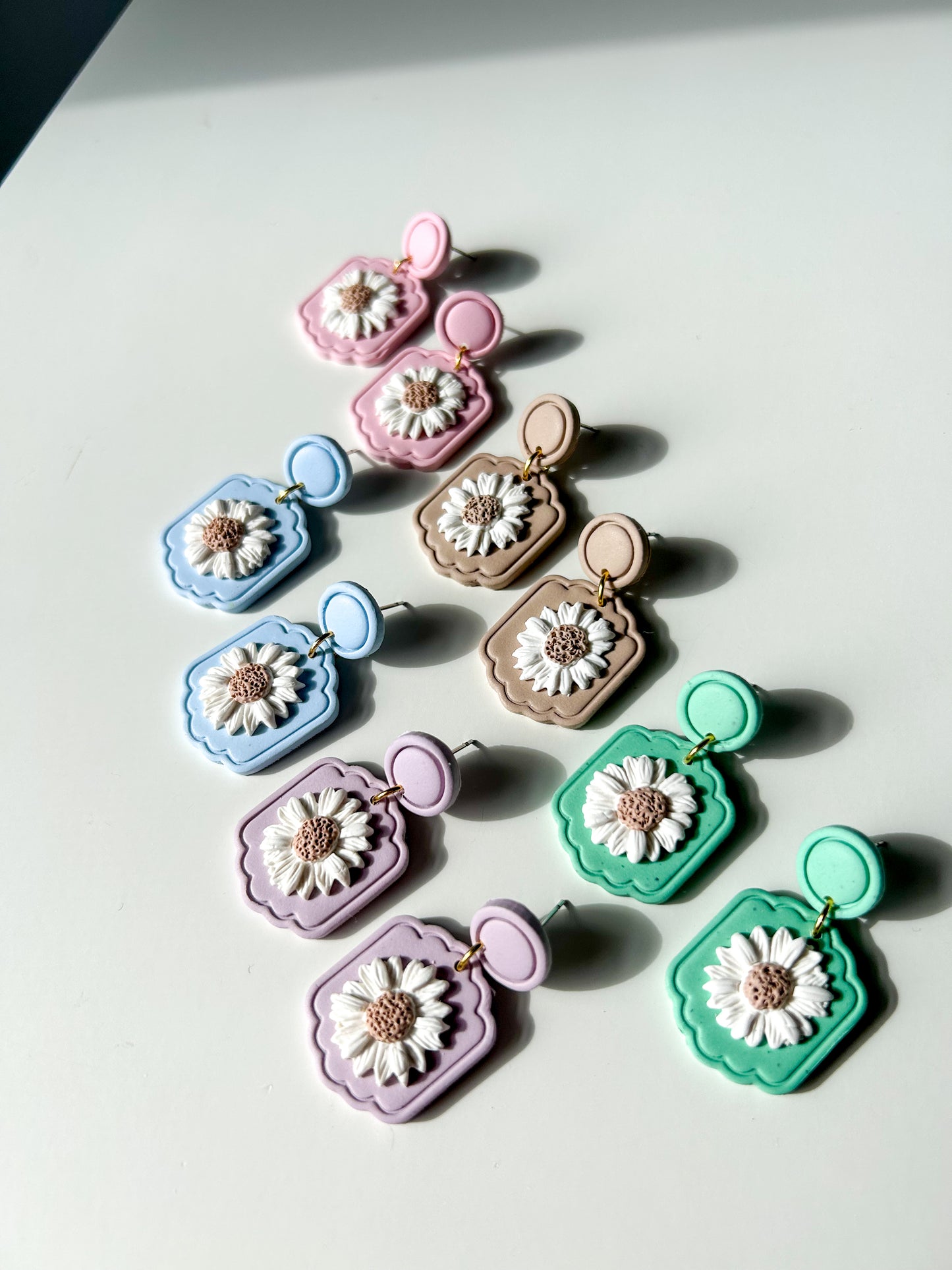 Daisy Frame Dangles