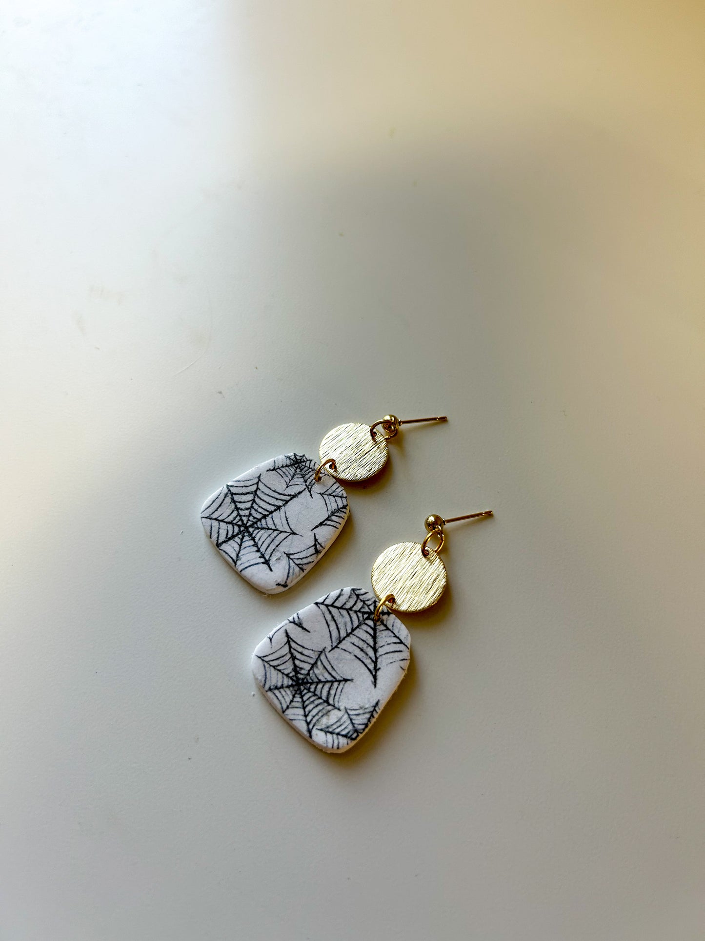 Spiderweb Rhombus Dangles
