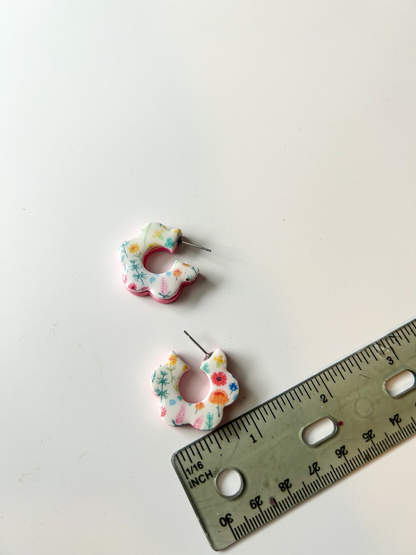 Wildflower Scalloped Hoops