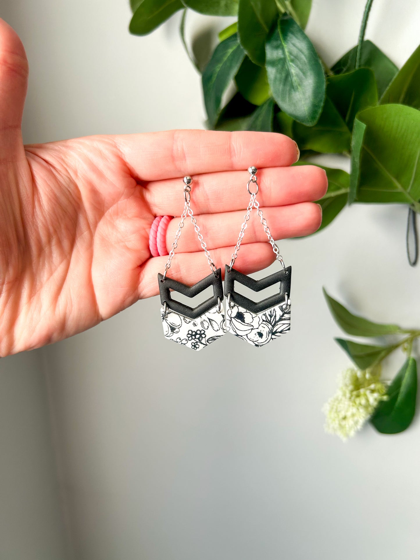 Double Arrow Dangles
