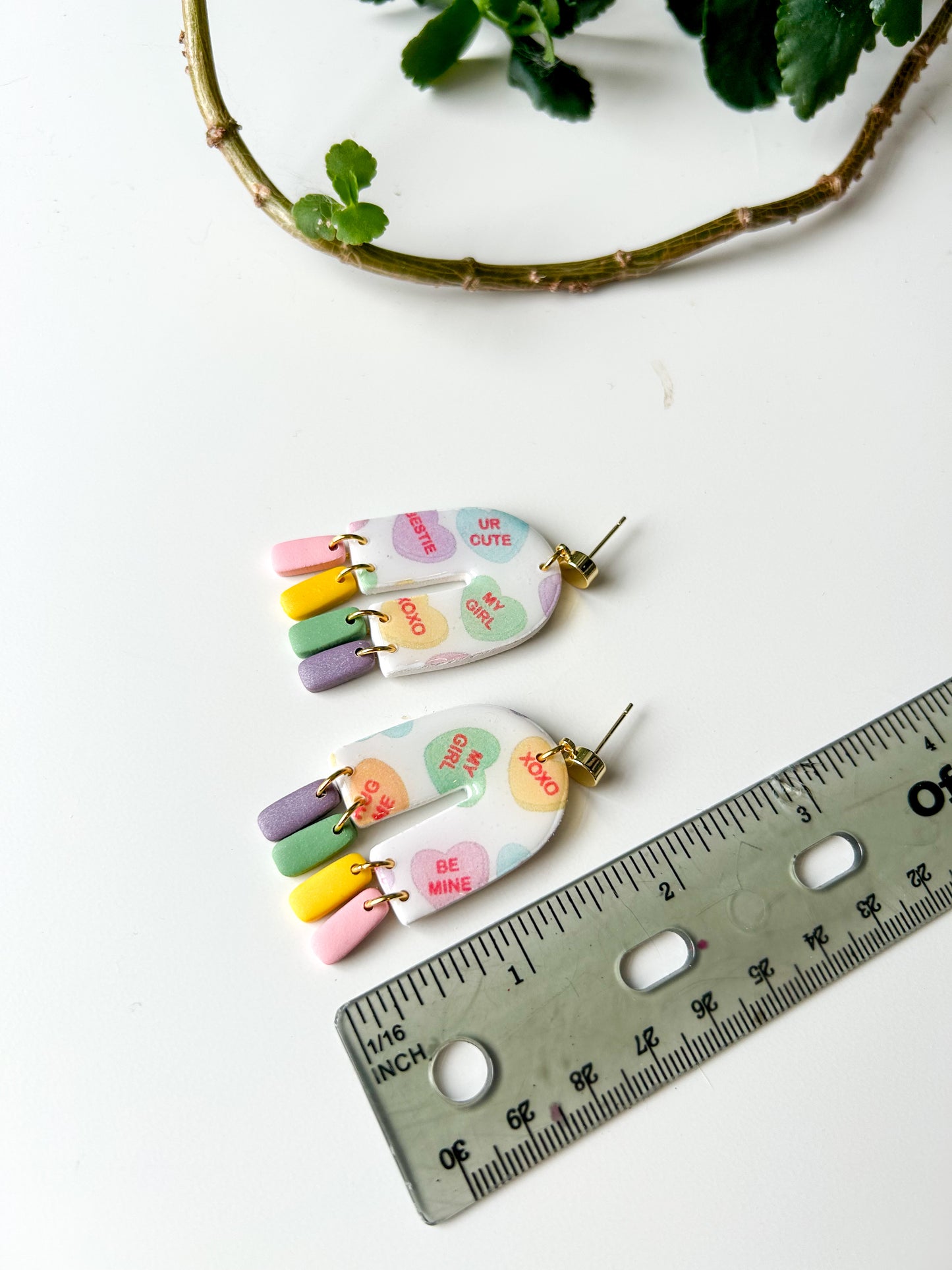 Conversation Heart Fringe Arches