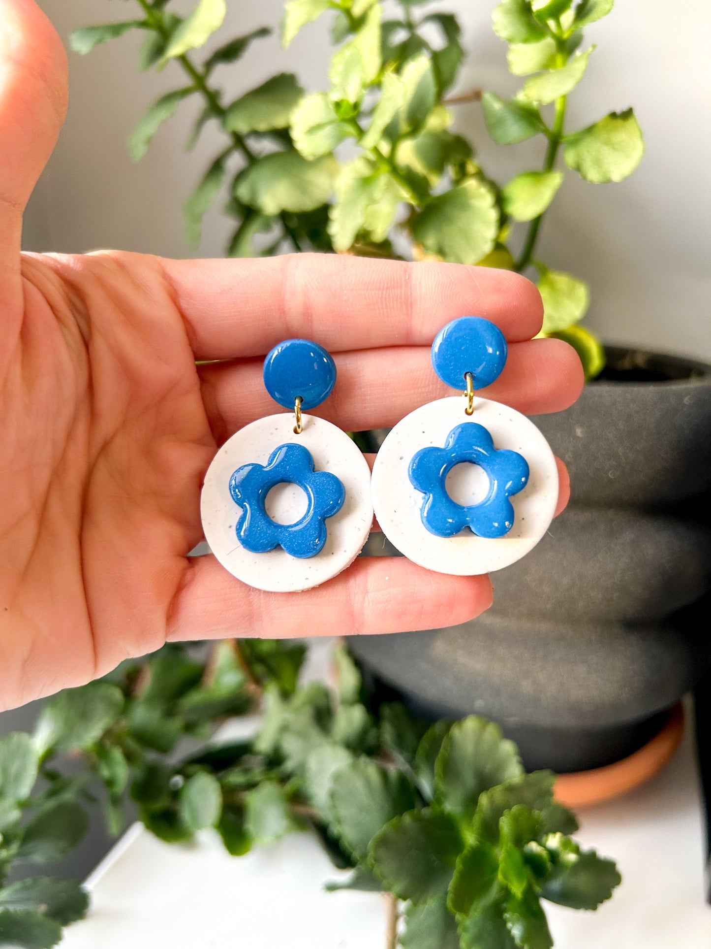 Flower Circle Pendant Dangles