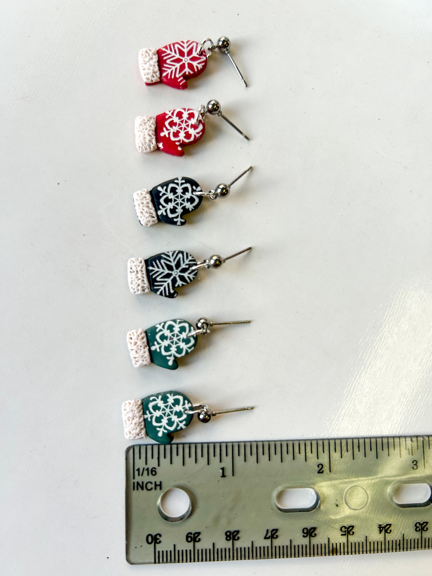 Mitten Mini Dangles