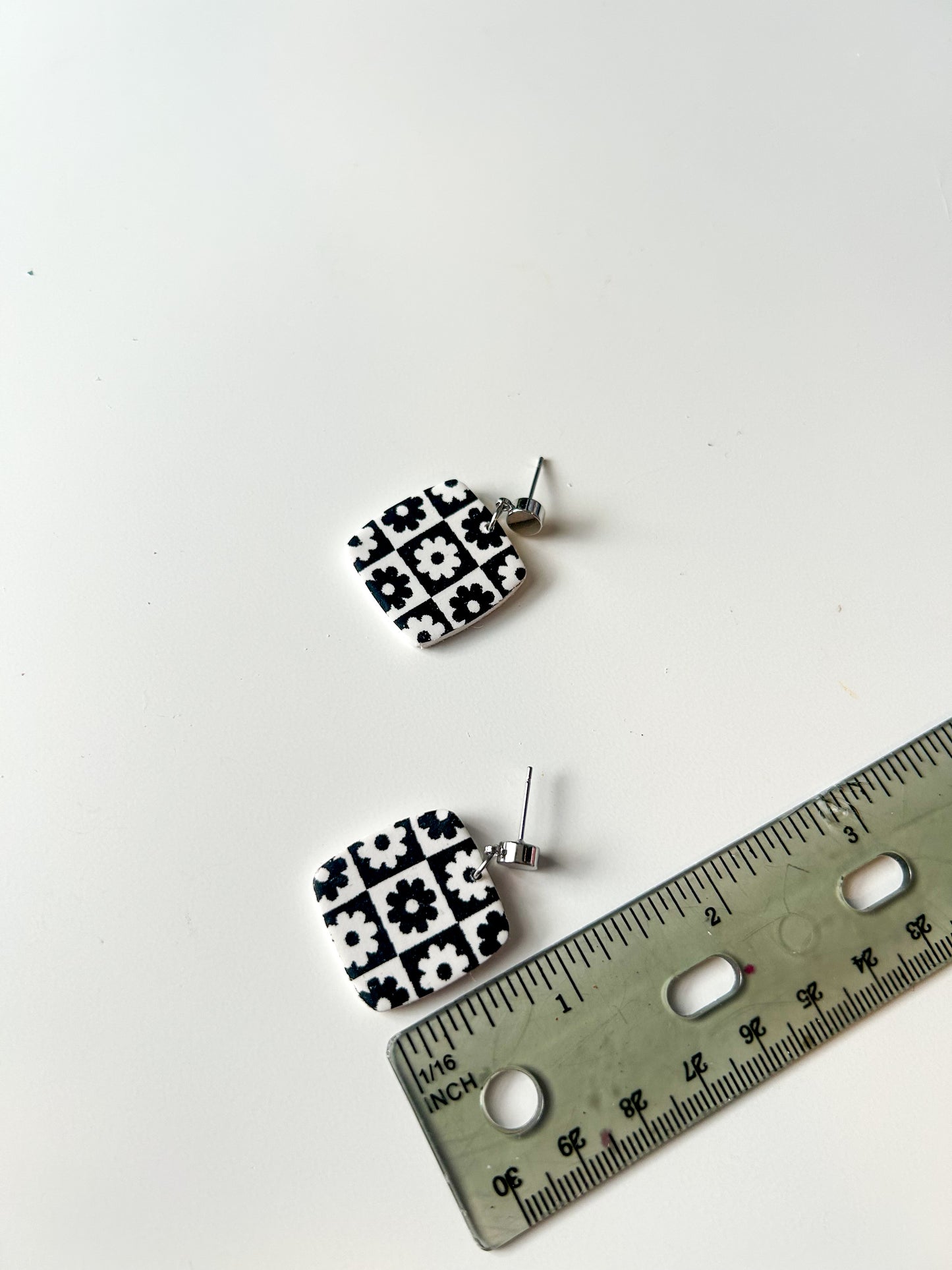 Retro Checker Flower Square Dangles