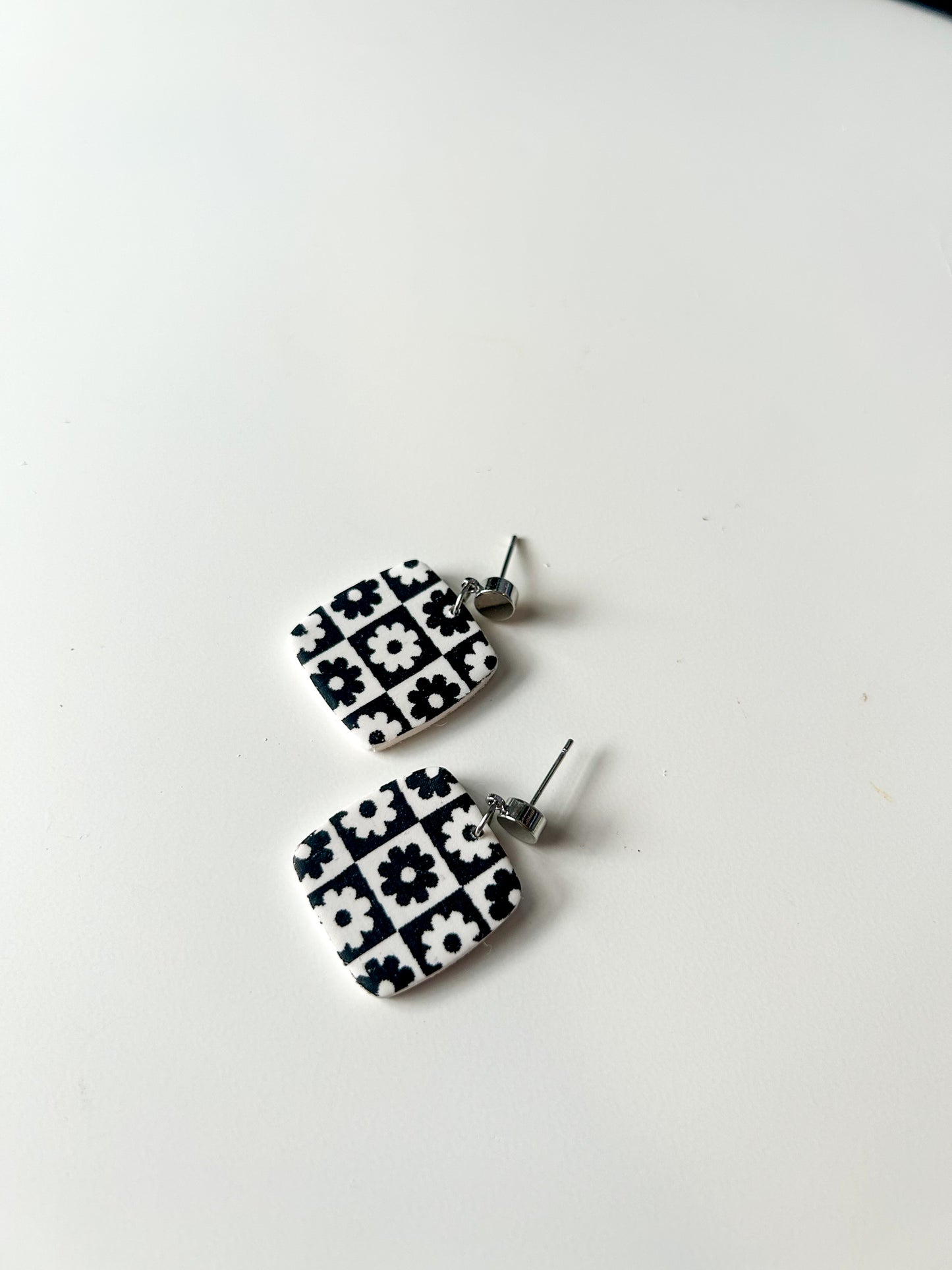 Retro Checker Flower Square Dangles