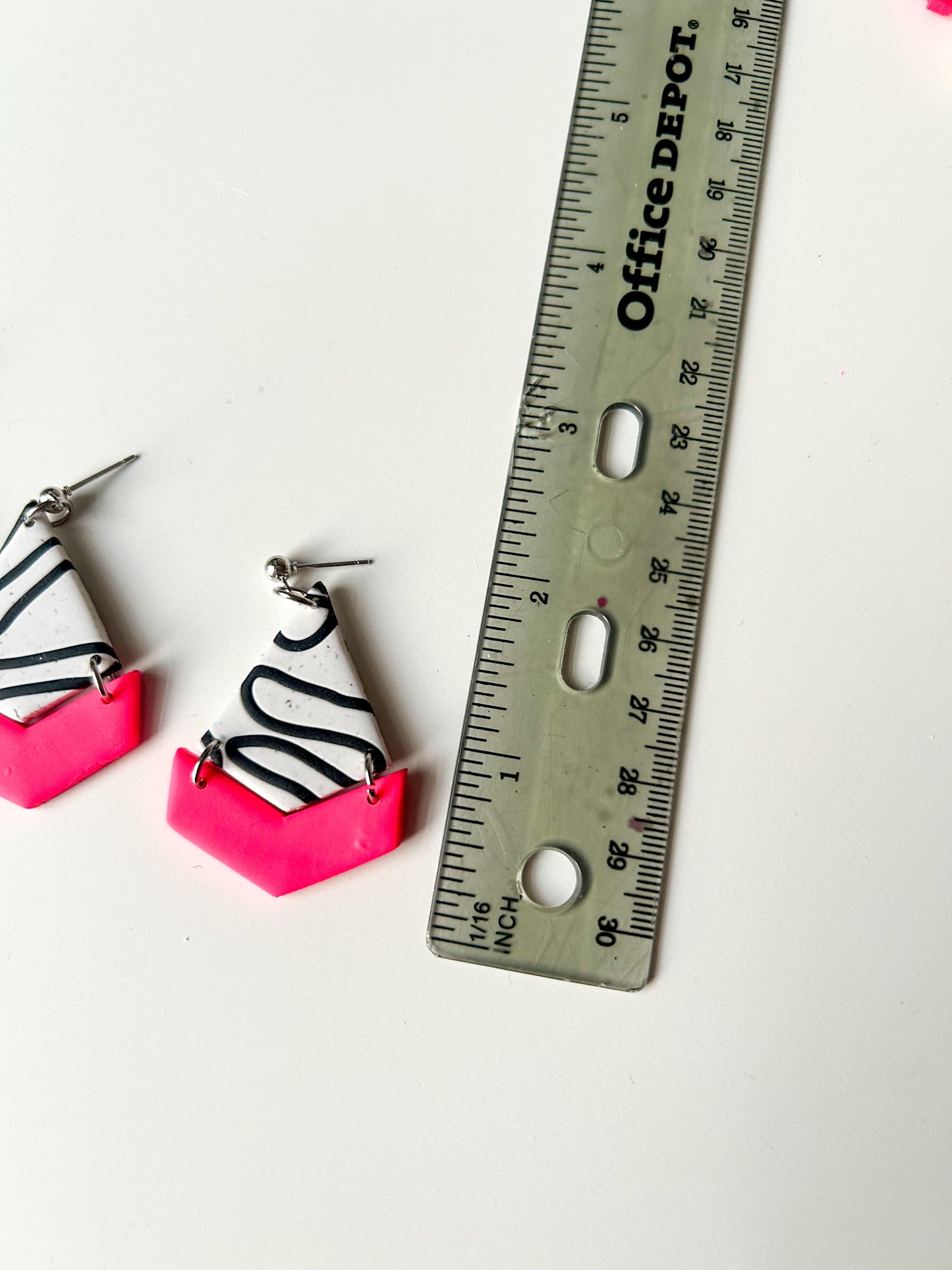 Swirly Kite Dangles