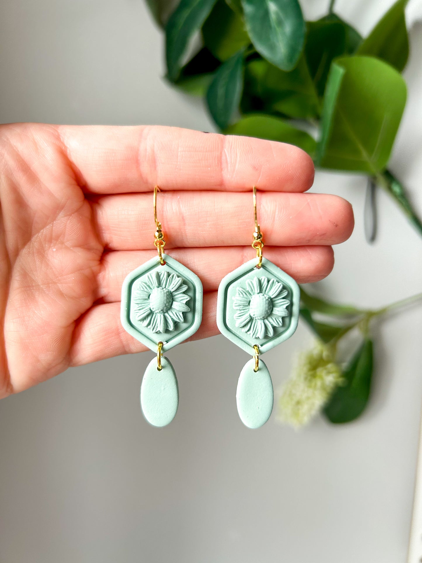 Monochrome Daisy Dangles