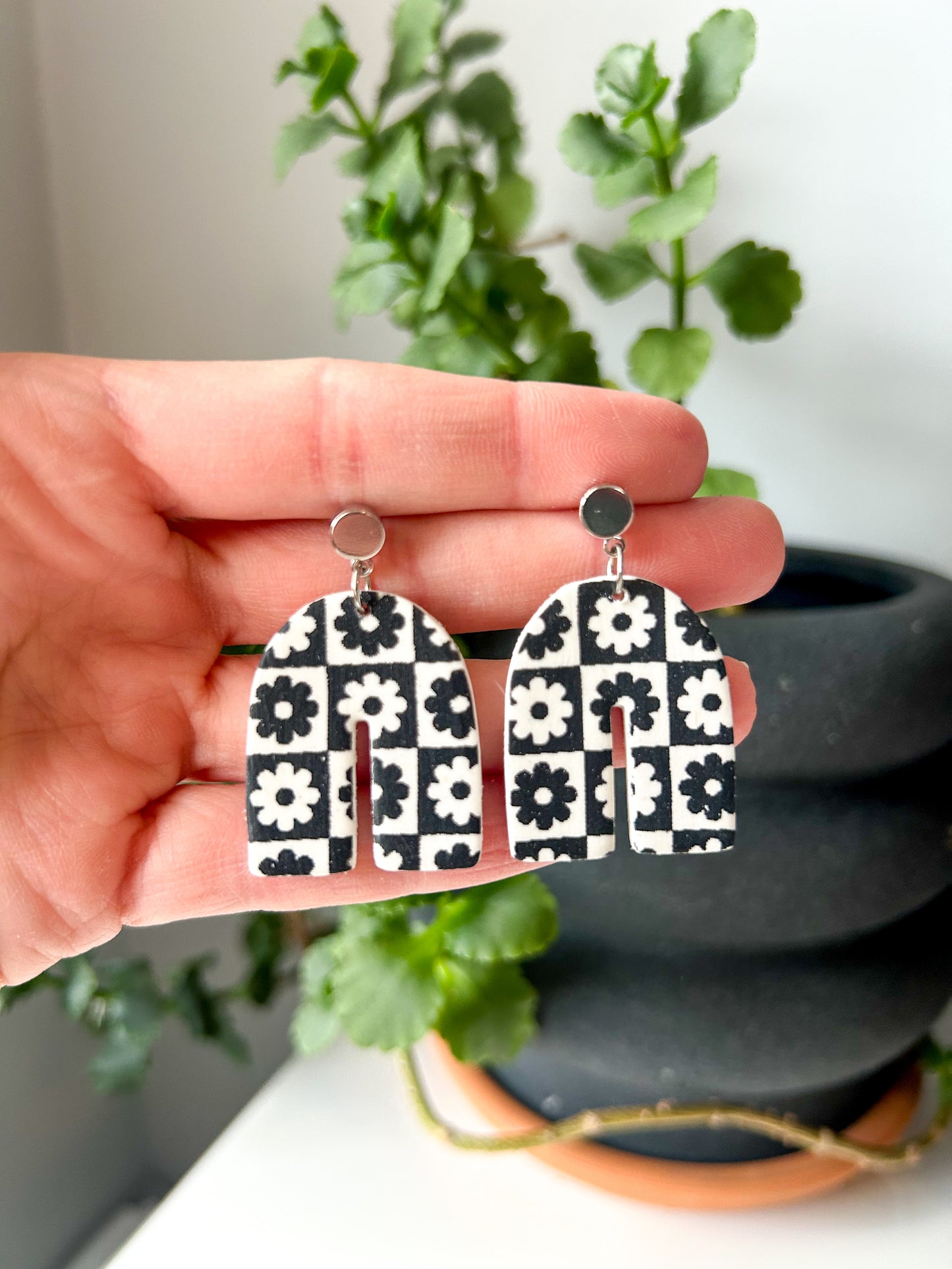 Retro Checker Flower Arches