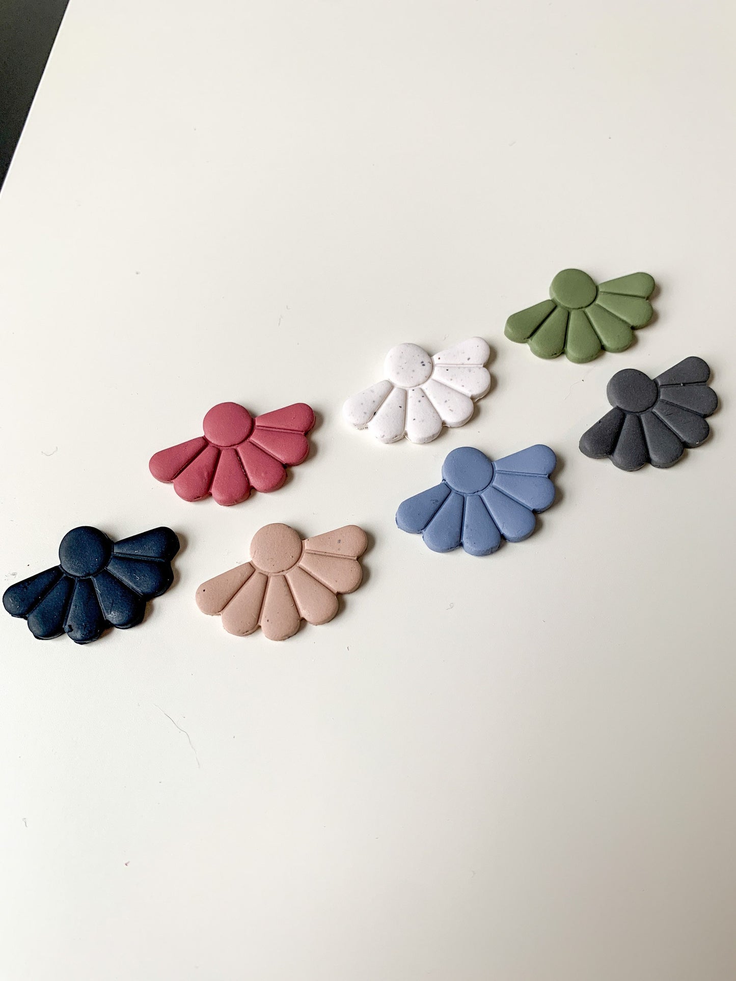 Spring Daisy Studs