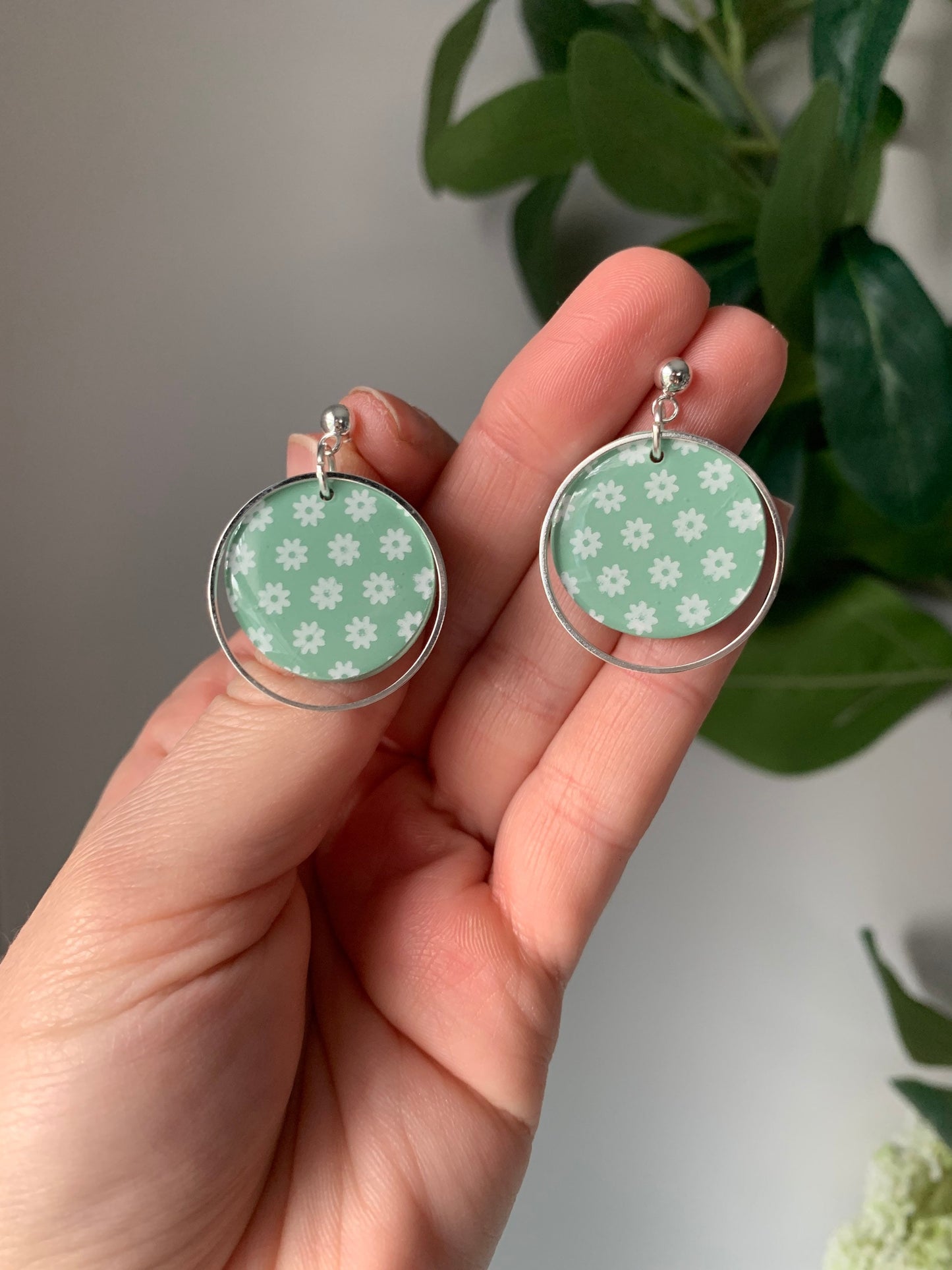 Daisy Print One Inch Dangles