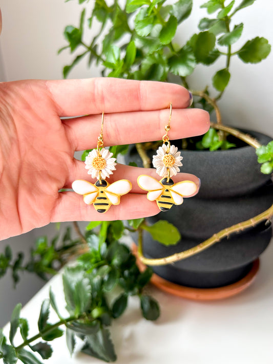 Daisy Top Bees