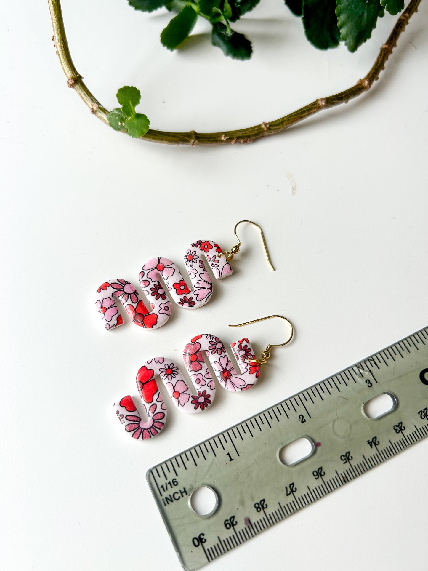 Retro Valentine’s Day Floral Squiggle Dangles