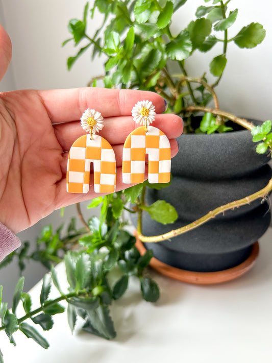 Daisy Top Checker Arches