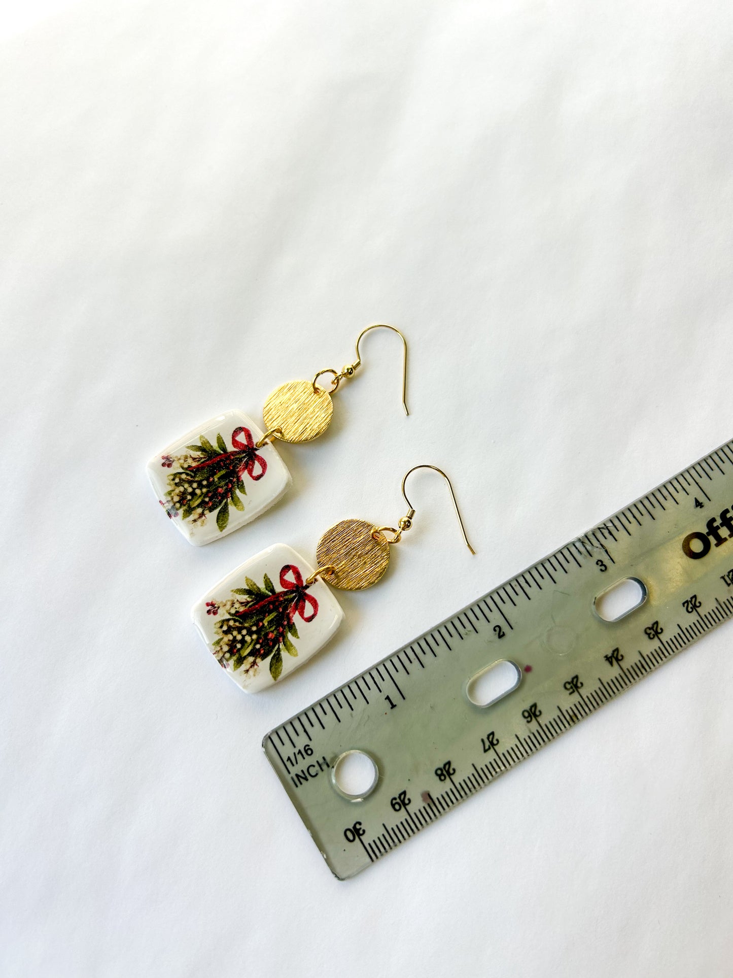 Boughs of Holly Dangles