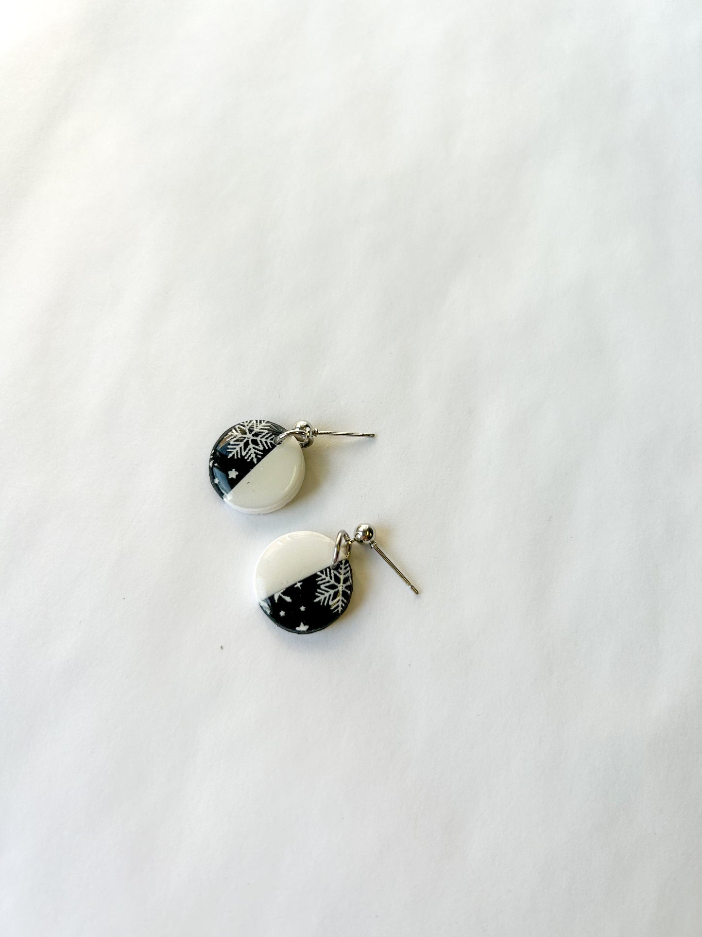 1/2 Black Snowflake Dangles