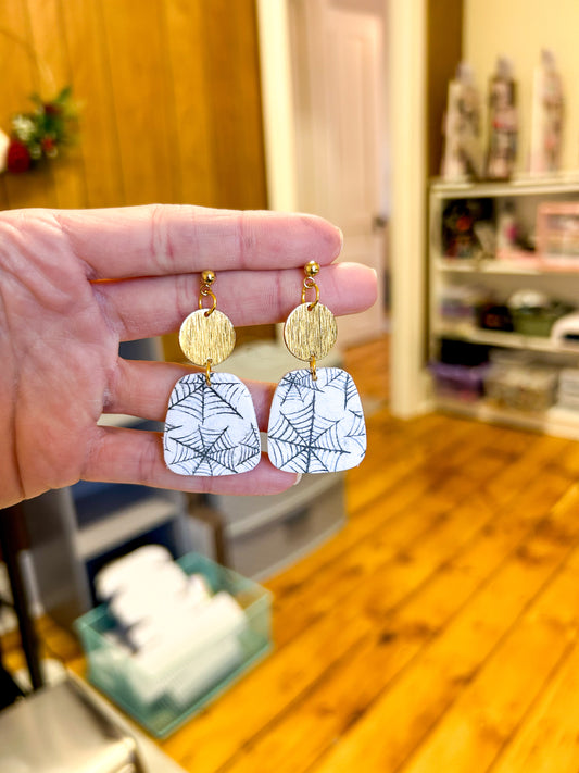 Spiderweb Rhombus Dangles